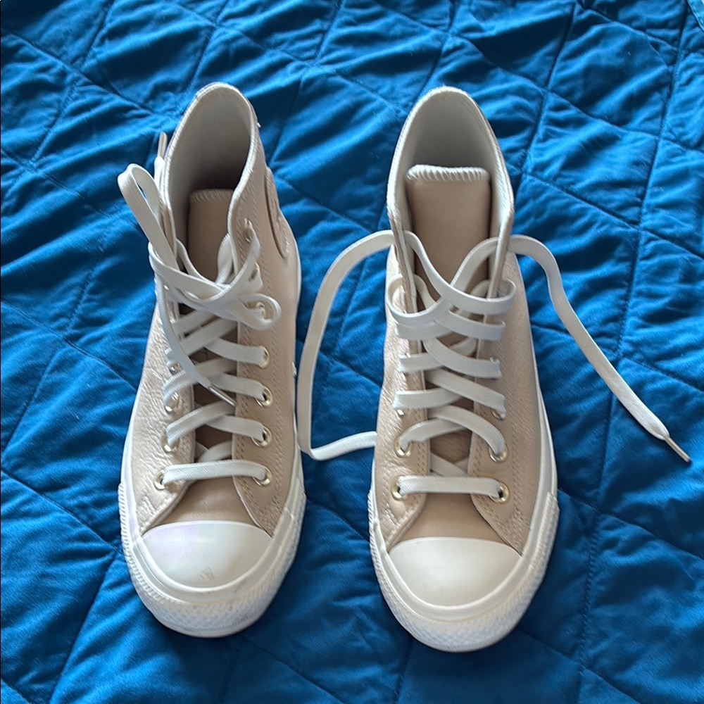 Converse Cream High-Top Sneakers Classic Design